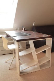 Zakázkový nábytek - pracovní stůl