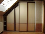 Vhodné použití a využití do podkrovních místností se zkoseným stropem.