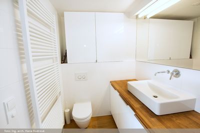 Bílý nábytek pro koupelny 